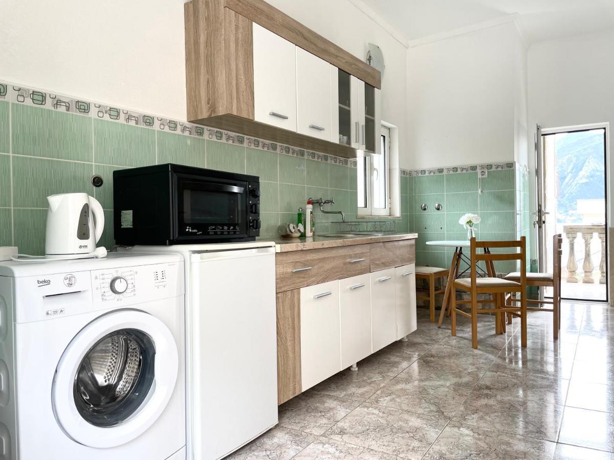 Apartment Vladan Котор Екстериор снимка
