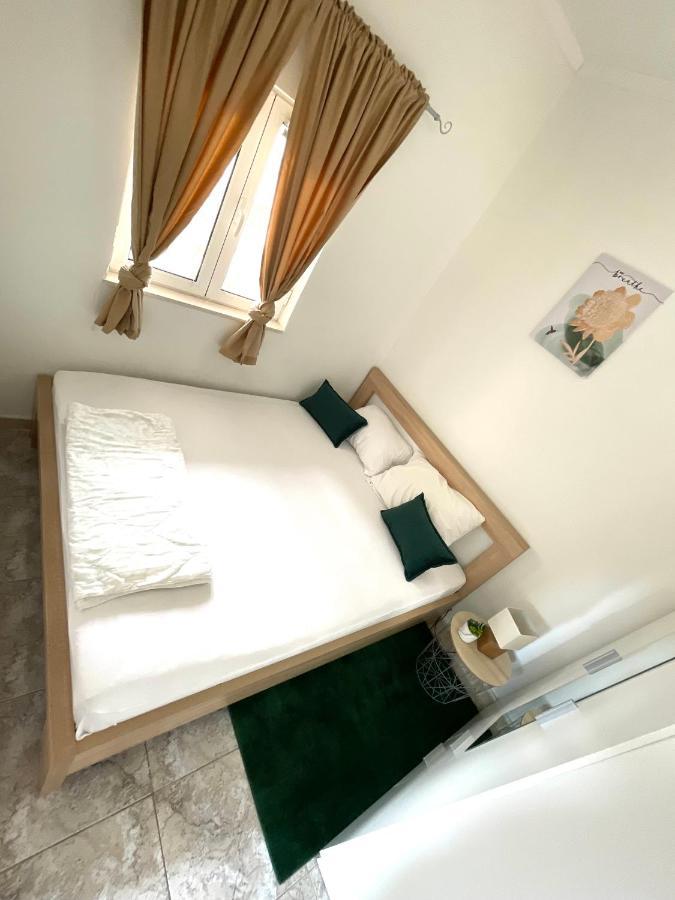 Apartment Vladan Котор Екстериор снимка