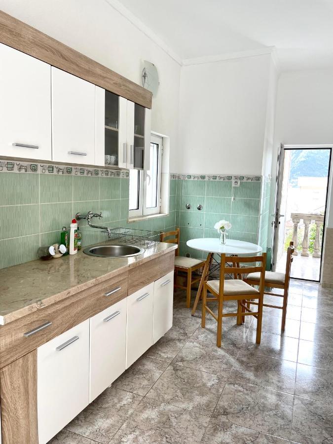 Apartment Vladan Котор Екстериор снимка