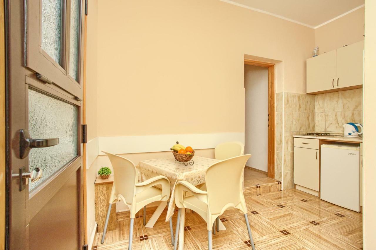 Apartment Vladan Котор Екстериор снимка