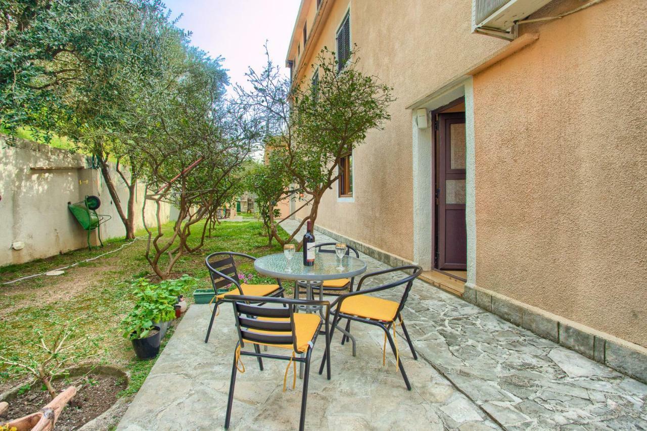 Apartment Vladan Котор Екстериор снимка