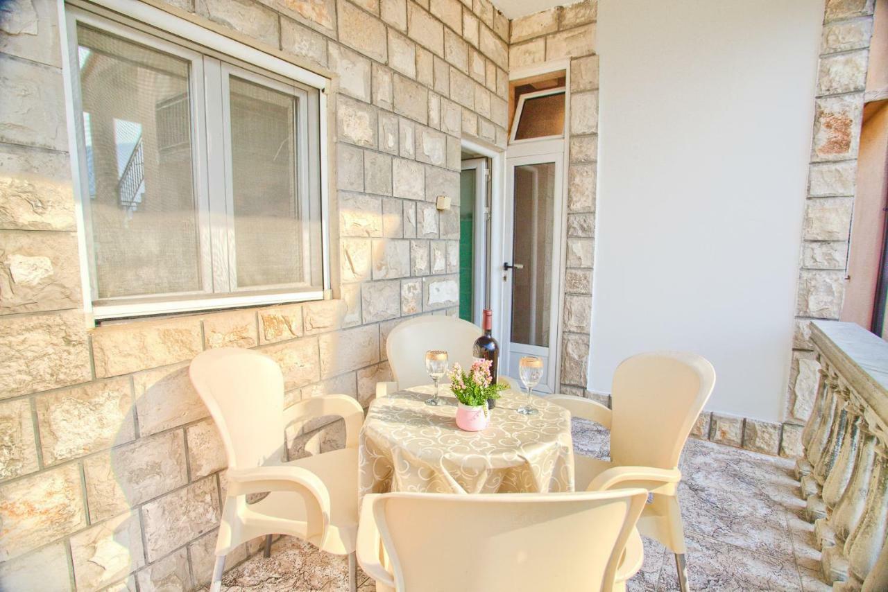 Apartment Vladan Котор Екстериор снимка